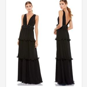 MAC DUGGAL ROSETTE RUFFLE LAYERED DRESS Black size 8 NWT